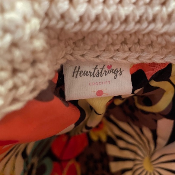 Sweet Cream Crocheted Drawstring Backpack - Picture 8 of 9